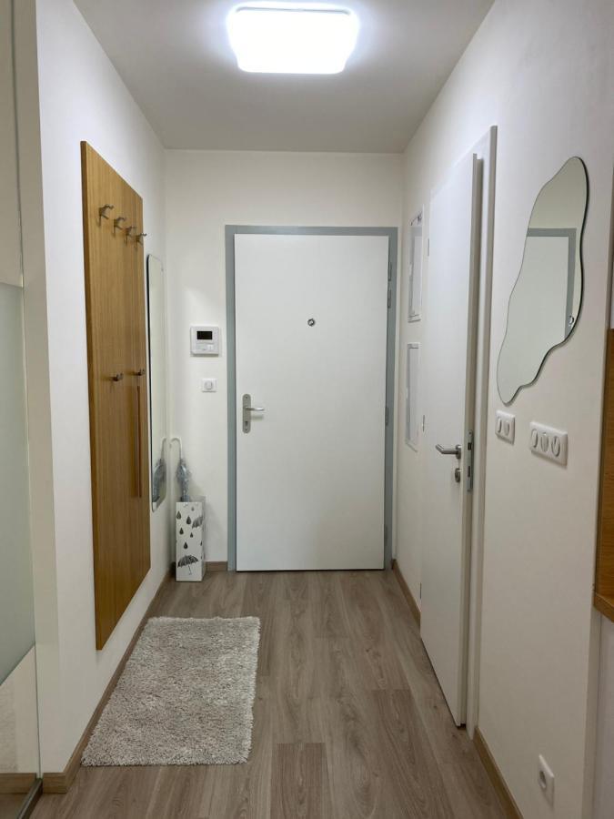 Lia - Private Parking Apartman
